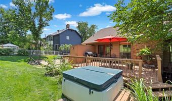 1431 Dietrich Oaks Dr, Ballwin, MO 63021