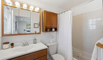 9223 ADELAIDE Dr, Bethesda, MD 20817