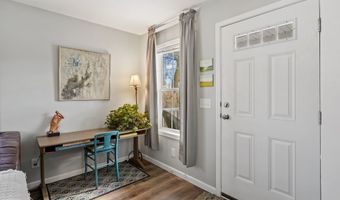 53 Greenlawn Dr, Danbury, CT 06810