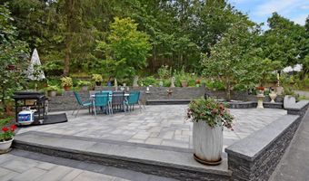 159 Birch Dr, Cheshire, CT 06410
