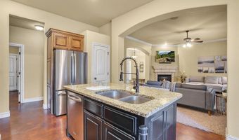 3808 Heritage Trl, Altus, OK 73521