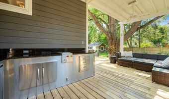 132 S GARFIELD St, Arlington, VA 22204