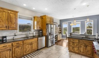 19529 Lawrence 2152, Aurora, MO 65605