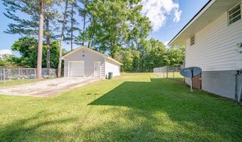 35 DOGWOOD St, West Point, GA 31833