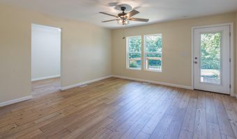 215 Sunset Dr, Athens, TN 37303