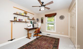 37 New Cross N, Asheville, NC 28805
