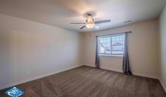 6866 Umpqua River Rd, Casper, WY 82604