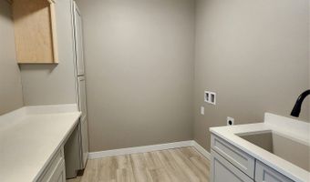 2912 NW Fairfield Ct, Ankeny, IA 50023