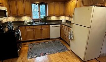 38 Houghton St, Barrington, RI 02806