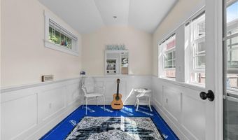 36 CONNECTION St, Newport, RI 02840