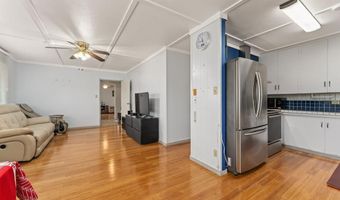 396 Kahiki St, Kahului, HI 96732