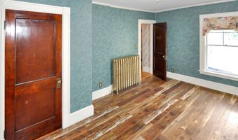 75 S Park St, Bangor, ME 04401