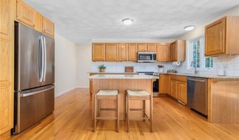 10 GINGER Trl, Coventry, RI 02816