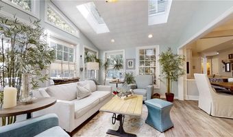 322 Sleepy Hollow Farm Rd, Warwick, RI 02886