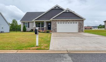 221 Little Man Dr, Boiling Springs, SC 29316