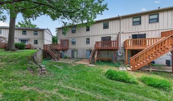 2358 Hidden Meadow Ln, Ballwin, MO 63021