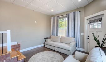 1640 Cranston St, Cranston, RI 02920