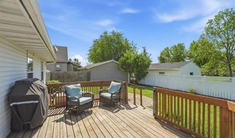 1917 E GLENDALE Ave, Appleton, WI 54911