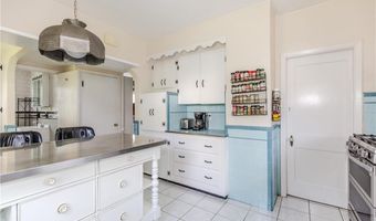 71 Clarence St, Cranston, RI 02910
