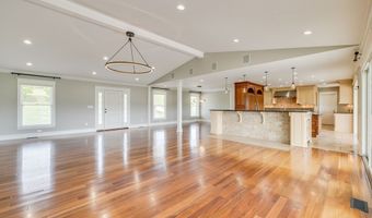 20484 Lake Rd, Abingdon, VA 24211