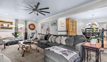 11806 E Arbor Dr, Anchorage, KY 40223