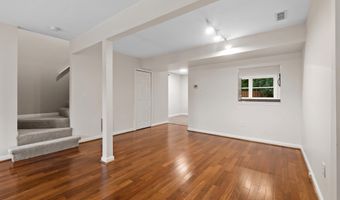 2 JANWALL Ct, Annapolis, MD 21403