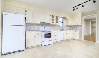 43 Plankton St, Bridgeport, CT 06606