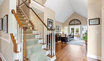 2 Seal Island Rd, Bristol, RI 02809