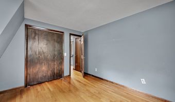 2 Sequoia Dr, Cromwell, CT 06416