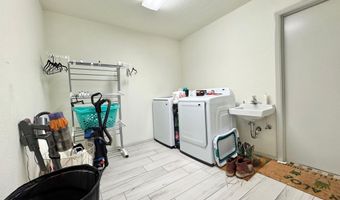 1711 Live Oak Pl, Carlsbad, NM 88220