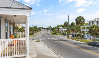 51 Market St, Apalachicola, FL 32320