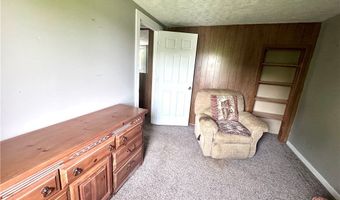 887-889 Colony Dr, Aurora, OH 44202