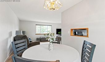7350 Devinney Ct, Arvada, CO 80005