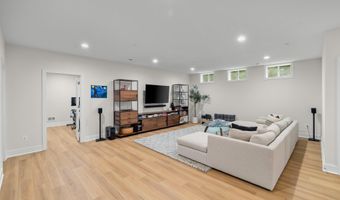 9501 WILDOAK Dr, Bethesda, MD 20814