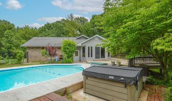 1221 Bridge Park Dr, Alton, IL 62002