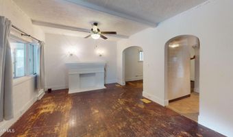 202 Bell Ave, Altoona, PA 16602