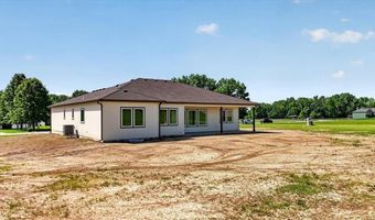 422 NE Lakota Dr, Adrian, MO 64720