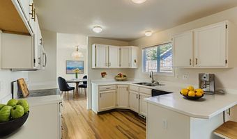 19457 SUNSET SPRINGS Dr, Oregon City, OR 97045