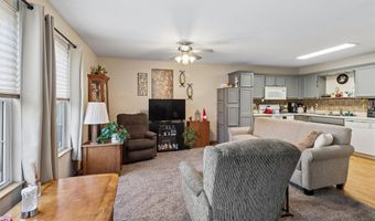 1132 10th Ave NW, Altoona, IA 50009