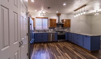 1043 Valley View Dr, Bloomfield, NM 87413