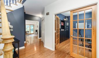 4614 Sawgrass Dr W, Ann Arbor, MI 48108