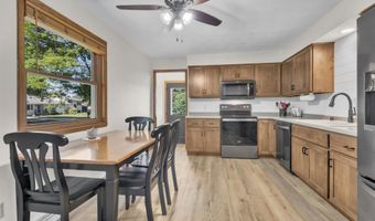 1724 SCHAEFER Cir, Appleton, WI 54915