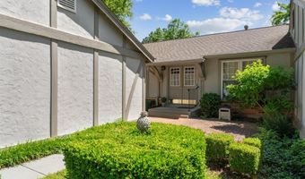 2114 Mason Lake Dr, Ballwin, MO 63011