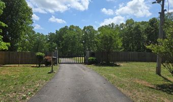 685 River Oaks Dr, Big Sandy, TN 38221
