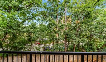 3307 WYNDHAM Cir 2157, Alexandria, VA 22302