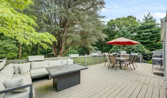 51 Normandy Ct, Middletown, NJ 07748