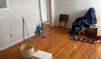 827 E DIVISION St, Dover, DE 19901