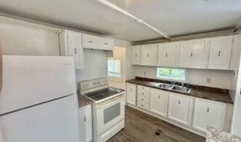 52 Park Dr, Chaplin, CT 06235