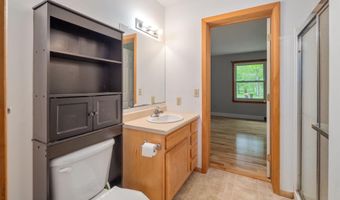 1129 Meadowdale Rd, Altamont, NY 12009