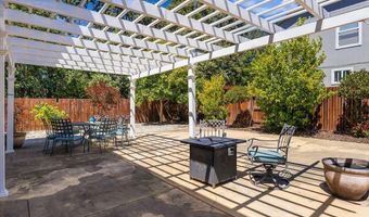 1336 Funston Dr, Santa Rosa, CA 95407